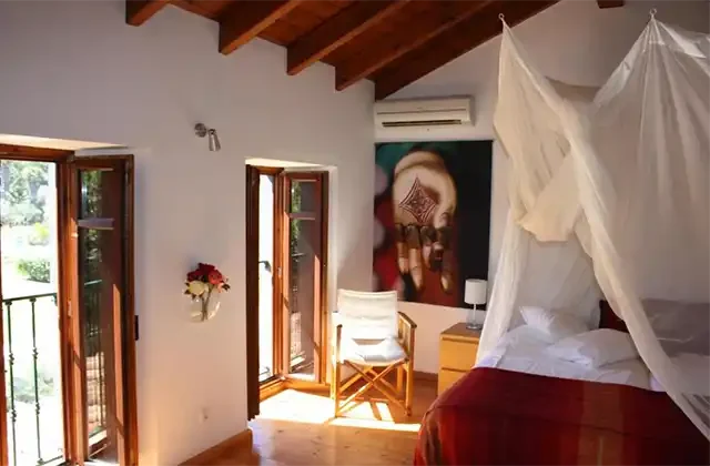 Twin room accommodation option for yoga retreat in Portugal